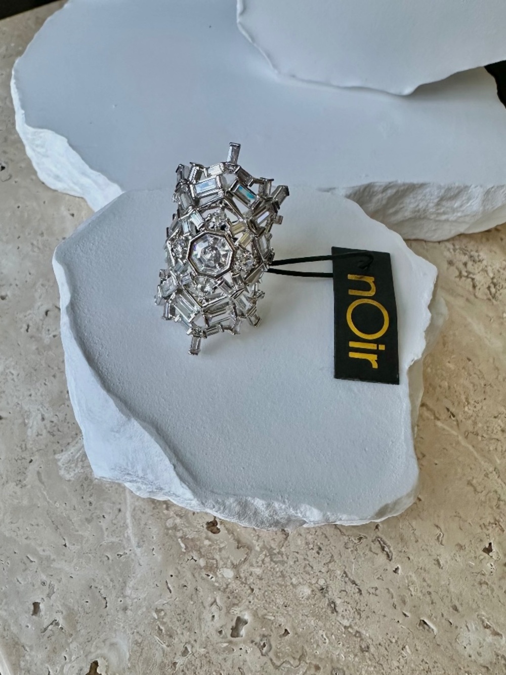NWT | nOir Jewelry | Women's Snowburst Ring - Picture 2 of 6